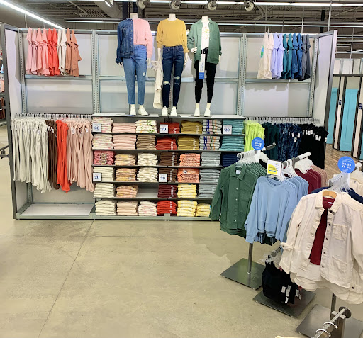 Clothing Store «Old Navy», reviews and photos, 90 Pleasant Valley St, Methuen, MA 01844, USA