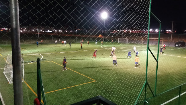 Opiniones de Complejo Deportivo Miraflores en Renca - Campo de fútbol