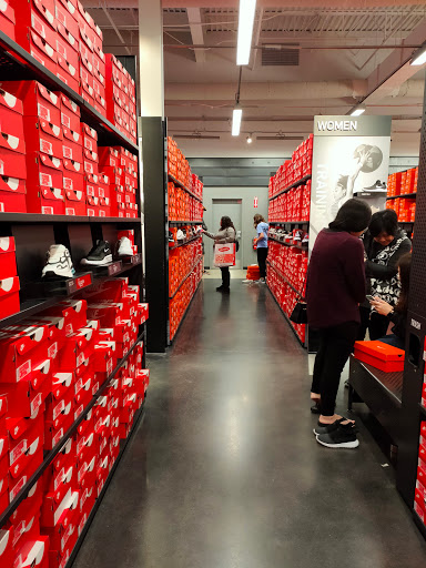 Sporting Goods Store «Nike Factory Store», reviews and photos, 20 City Blvd W #617, Orange, CA 92868, USA