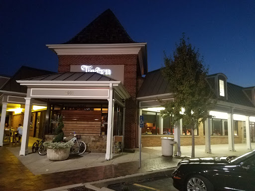 Shopping Mall «The Village», reviews and photos, 6920 Mission Rd, Prairie Village, KS 66208, USA