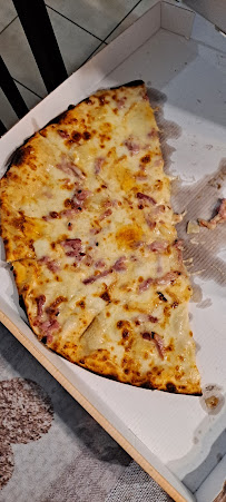 Plats et boissons du Pizzeria Marnaz pizza - n°4