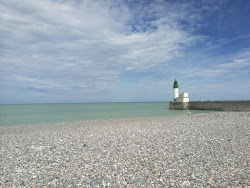 Photo de Plage du Treport entouré de montagnes