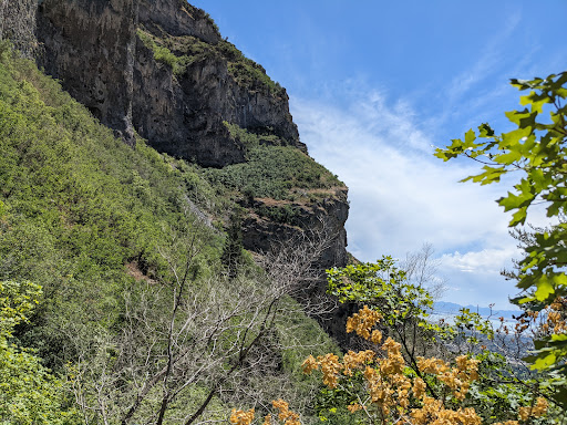 Little Rock Canyon Trail