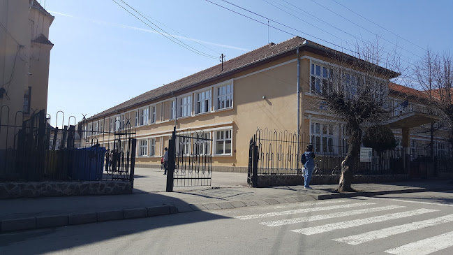 Opinii despre Scoala Nr.4 în Sibiu - Școală