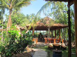 Xóm Dừa Nước