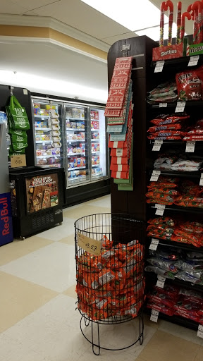 Grocery Store «D & W Fresh Market», reviews and photos, 2181 Wealthy St SE, East Grand Rapids, MI 49506, USA