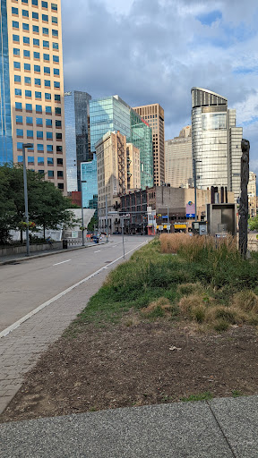 Shopping Mall «Fifth Avenue Place», reviews and photos, 201 Fifth Ave, Pittsburgh, PA 15222, USA