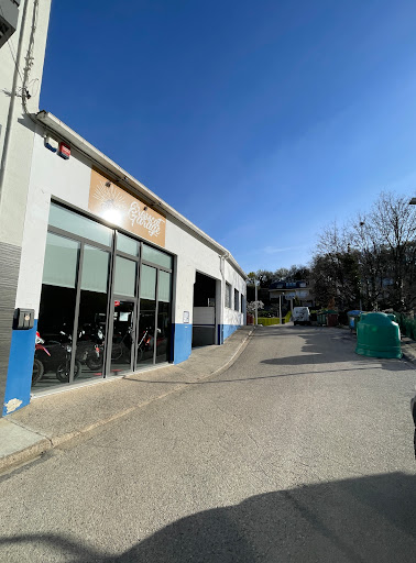 Crosscat Garage, S.L. en Les Preses, Girona