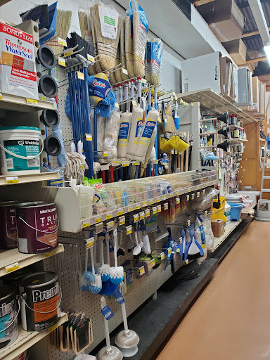 Hardware Store «Brigham Hardware», reviews and photos, 213 Donelson Pkwy, Dover, TN 37058, USA