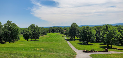Golf Course «Woods Golf Course», reviews and photos, 5 Clubhouse Ridge, Hedgesville, WV 25427, USA