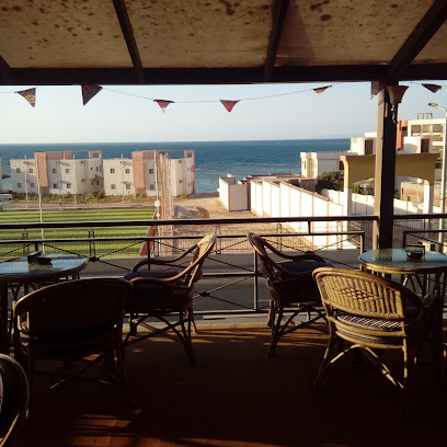 laguna cafe & lounge