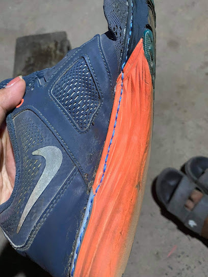 ซ่อมรองเท้าสตั๊ด ผ้าใบ ปราจีนบุรี