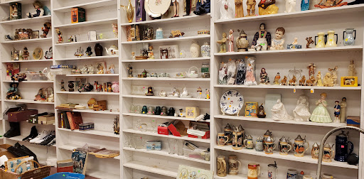 Thrift Store «Fabulously Frugal Thrift Shop», reviews and photos, 611 2nd St, Snohomish, WA 98290, USA