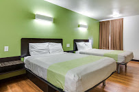 Motel 6 Longview, TX - North - Photo 2 - Car repair in Longview, TX, Longview