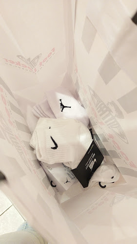 Opinii despre Foot locker הקריון în קריית ביאליק - חנות ציוד ספורט