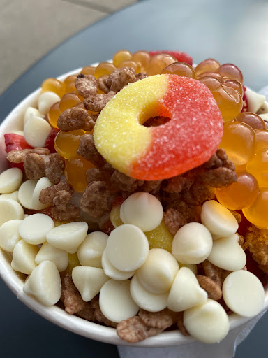 Frozen Yogurt Shop «The Pump House Frozen Yogurt Bar - Grand Rapids», reviews and photos, 2090 Celebration Dr NE #120, Grand Rapids, MI 49525, USA