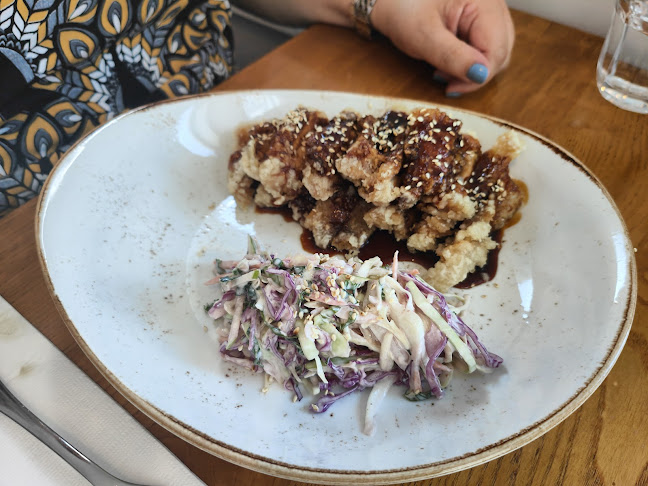 Pomelo Kitchen & Bar Open Times