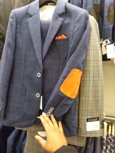 Clothing Store «K&G Fashion Superstore», reviews and photos, 22688 Michigan Ave, Dearborn, MI 48124, USA