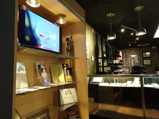 Tattoo Shop «Lucky Rabbit Tattoos», reviews and photos, 611 E McGalliard Rd, Muncie, IN 47303, USA