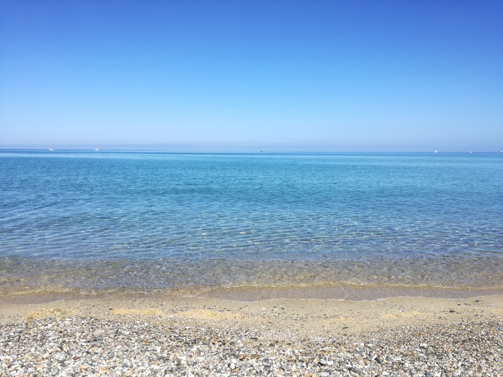 Pizzo beach III'in fotoğrafı - rahatlamayı sevenler arasında popüler bir yer