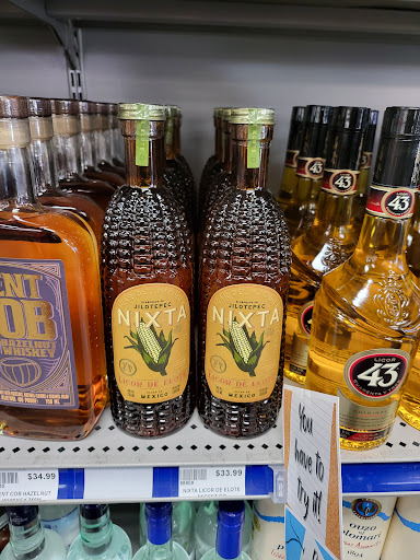 Liquor Store «Montgomery County Liquor & Wine - Goshen Crossing», reviews and photos, 20004 Goshen Rd, Gaithersburg, MD 20879, USA