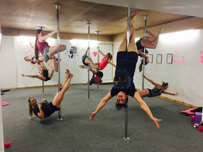 Reviews of KT Wilds Vertical Fitness in Cardiff - Dance school