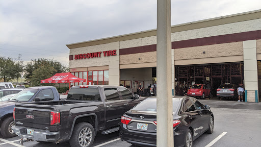 Tire Shop «Discount Tire Store - Jacksonville, FL», reviews and photos, 8080 Philips Hwy, Jacksonville, FL 32256, USA