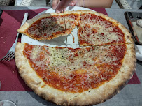 Pizza du Restaurant Les Capucins à Aigues-Mortes - n°8