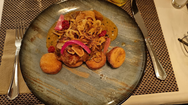 Székesfehérvár, Szent István tér 14, 8000