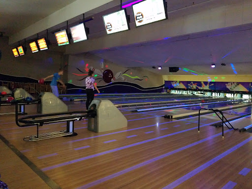 Bowling Alley «Levittown Lanes», reviews and photos, 56 Tanners Ln, Levittown, NY 11756, USA