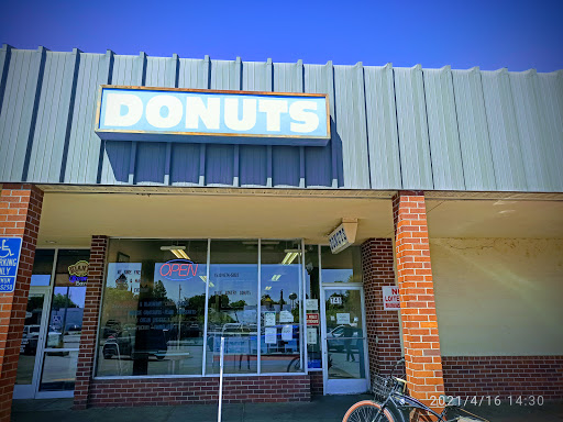 Donut Shop «Blue Pantry Donuts», reviews and photos, 741 Colusa Ave, Yuba City, CA 95991, USA