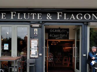 Flute & Flagon