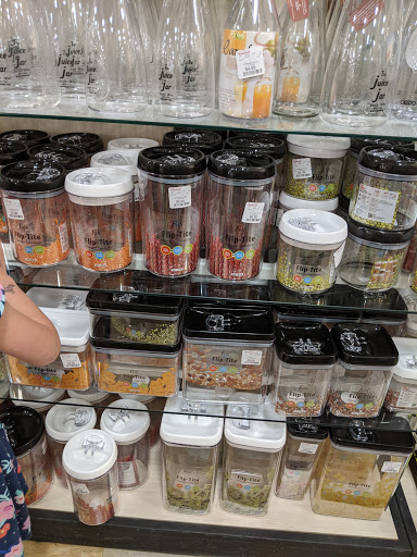 Home Goods Store «HomeGoods», reviews and photos, 7350 NE Butler St, Hillsboro, OR 97124, USA