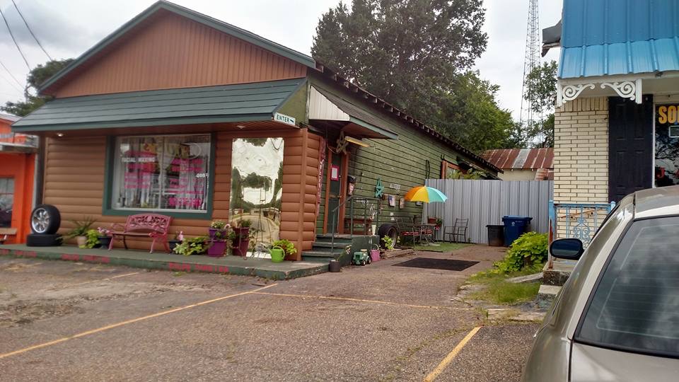 Missy's Salon And upscale Resale Shop 75773