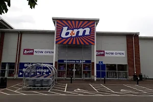 B&M Store image