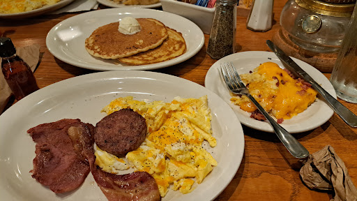 American Restaurant «Cracker Barrel Old Country Store», reviews and photos, 4700 Portsmouth Blvd, Chesapeake, VA 23321, USA