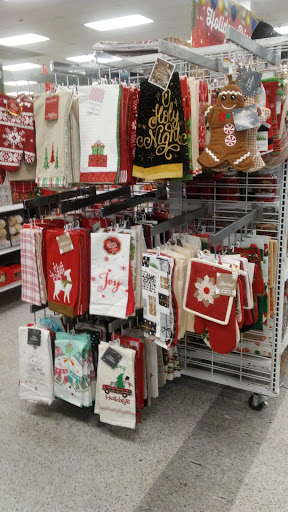 Clothing Store «Ross Dress for Less», reviews and photos, 350 The Promenade N, Long Beach, CA 90802, USA