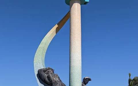 Monumento al Pescador image