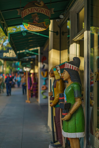 Hemingway Cigars And Tobacco, 480 University Ave, Palo Alto, CA 94301, USA, 