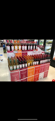 Liquor Store «Scores Liquors», reviews and photos, 6714 Shepherdsville Rd, Louisville, KY 40228, USA