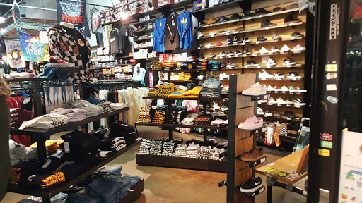 Clothing Store «Zumiez», reviews and photos, 4800 Golf Rd #92, Eau Claire, WI 54701, USA