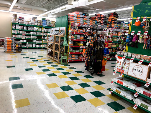 Pet Supply Store «Pet Supplies Plus», reviews and photos, 5092 Mayfield Rd, Lyndhurst, OH 44124, USA