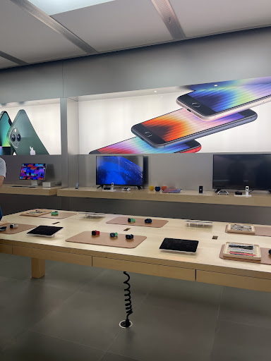 Computer Store «Apple Fair Oaks», reviews and photos, 11750 Fair Oaks Mall, Fairfax, VA 22033, USA