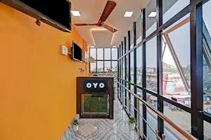 OYO Flagship Shanti Guest House image