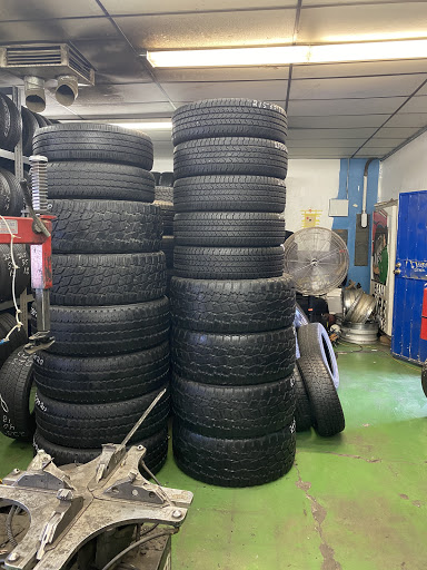 Baja Tires