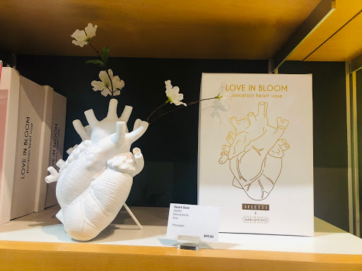 Gift Shop «SFMOMA Museum Store», reviews and photos, 151 3rd St, San Francisco, CA 94103, USA