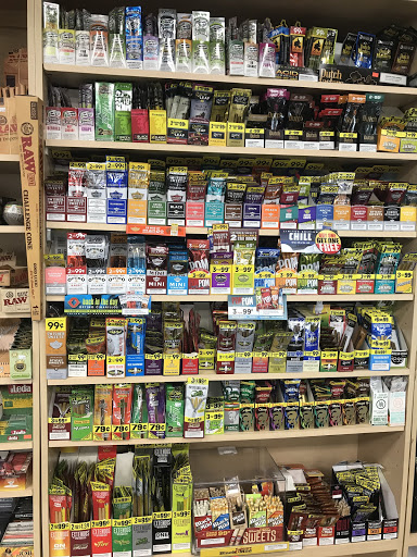 Tobacco Shop «Puff&Pass Smoke Shop», reviews and photos, 14151 Ramona Blvd #2B, Baldwin Park, CA 91706, USA