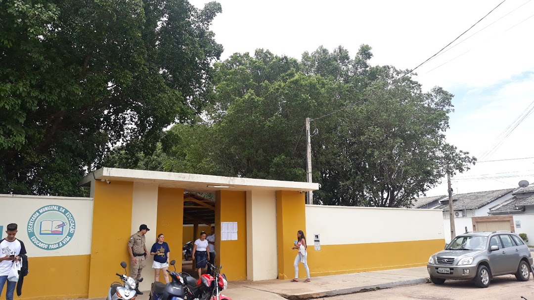 Escola Municipal Lenival Correia Ferreira