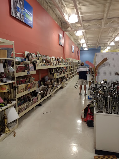 Thrift Store «Goodwill - Roseville: Cleveland Ave. N», reviews and photos