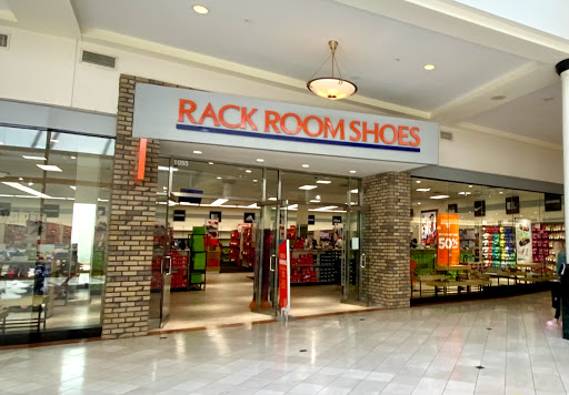 Stores to buy men's fluchos Raleigh